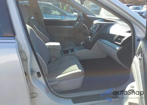 2014 Subaru Legacy 2.5I z USA, uszkodzony, nr VIN 4S3BMCA63E3003370